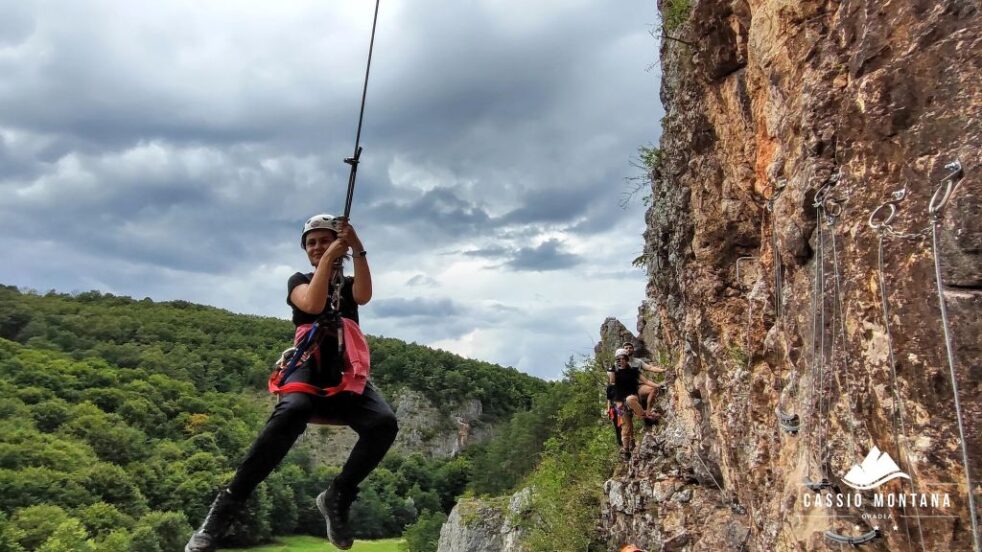 Via Ferrata Din Șuncuiuș, Bihor (5 Trasee: A; A/B; B; C/D) – Via ...